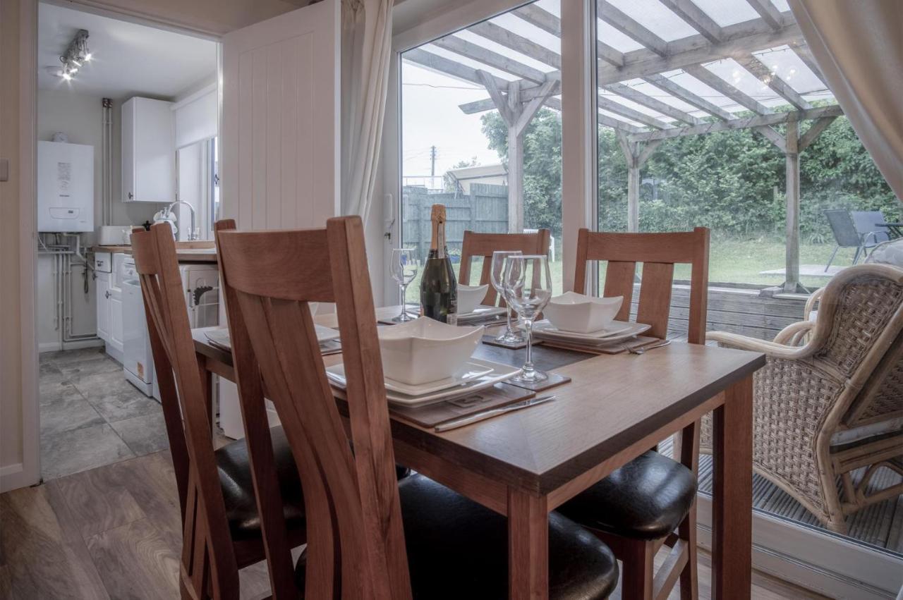 Kilgetty Seawinds - 2 Bedroom Bungalow - Pentlepoir מראה חיצוני תמונה